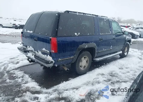 1999 Chevrolet Suburban 1500 Lt z USA, uszkodzony, nr VIN 3GNFK16R6XG185457